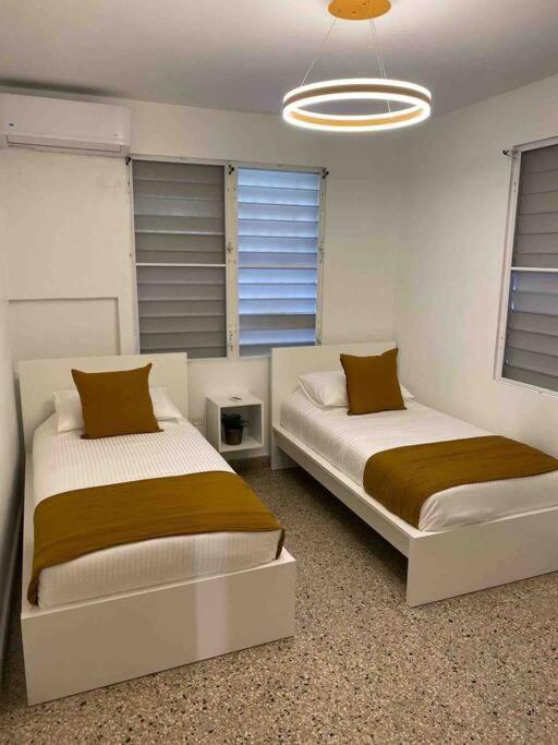 3 Bd By Airport El Yunque Walk To The Beach San Juan Buitenkant foto